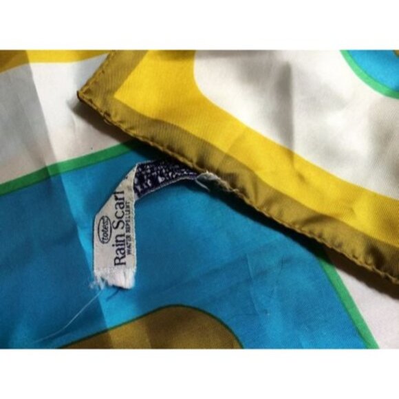 Totes Rain Scarf Water Repellent Square 26.5" x 26.5" Polyester Geometric Patter - Picture 4 of 4